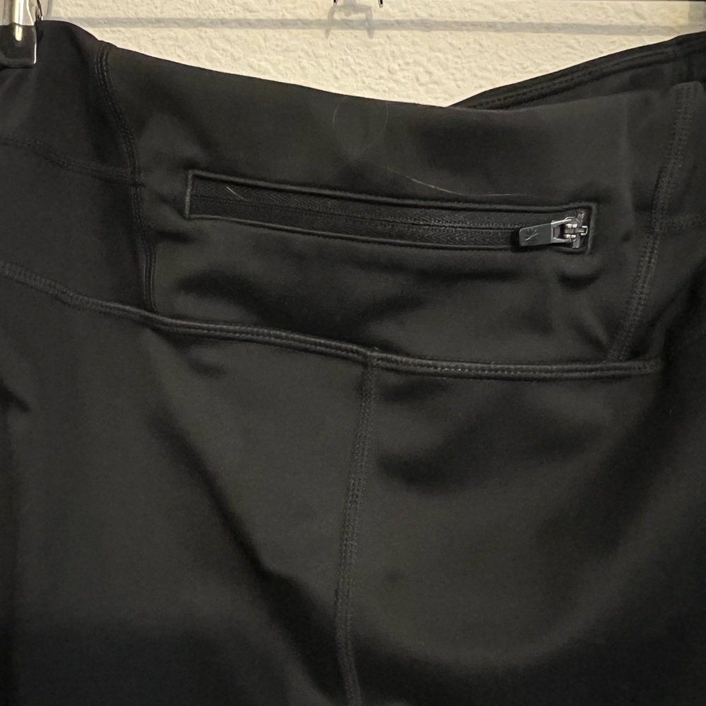 #563 Athleta Black Leggings XS - Picture 3 of 4